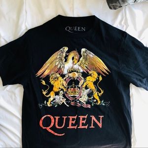Queen Band Tee
